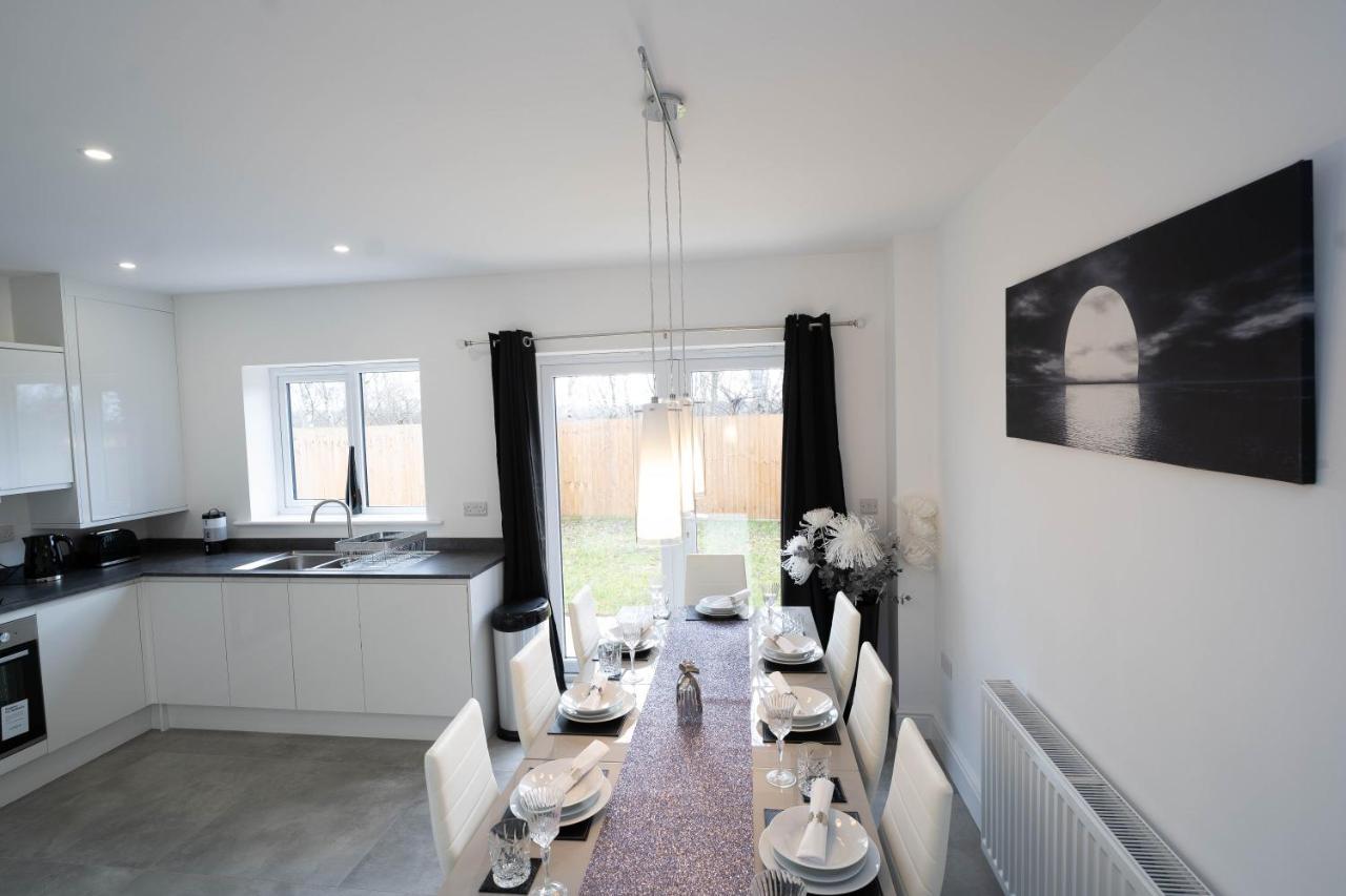 Entire Modern Home With Private Parking For 6/8 Persons Worksop Kültér fotó