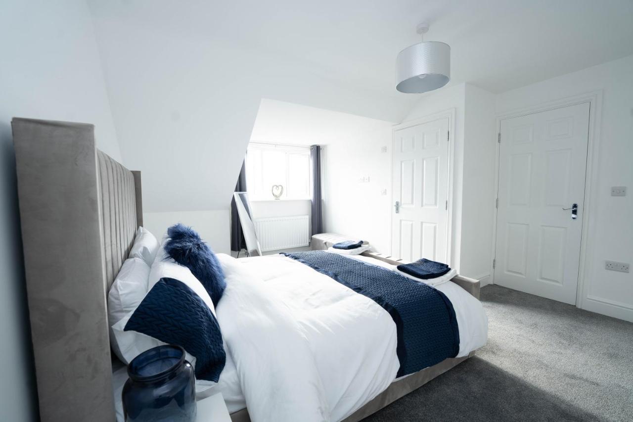 Entire Modern Home With Private Parking For 6/8 Persons Worksop Kültér fotó