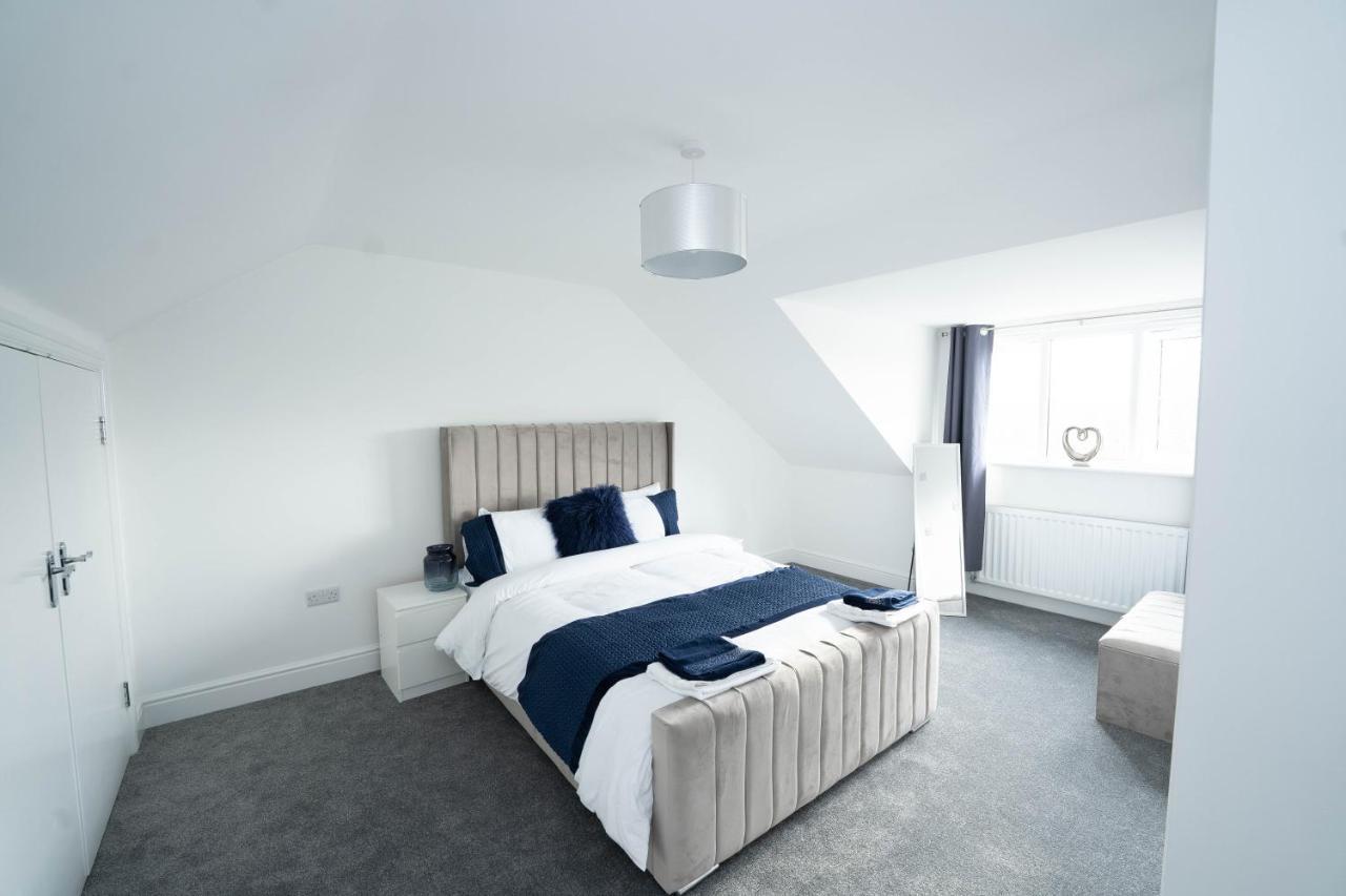 Entire Modern Home With Private Parking For 6/8 Persons Worksop Kültér fotó